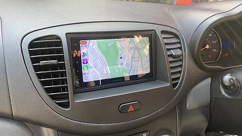 Hyundai i10 2011 upgraded with Pioneer SPH-DA160DAB 6.8" CarPlay Stereo