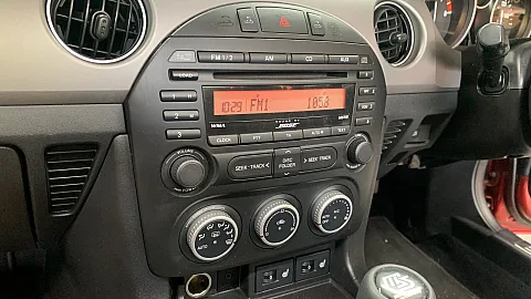 Mazda MX-5 2012 factory radio