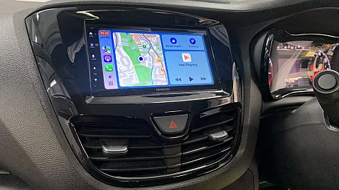 Vauxhall Viva 2016 upgraded with Kenwood DMX6523DABS 6.8" CarPlay Stereo
