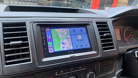 VW Transporter 2016 fitted with Pioneer SPH-DA77DAB 6.8" Android Auto / Apple CarPlay Stereo
