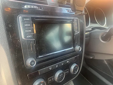 VW Scirocco 2017 factory radio