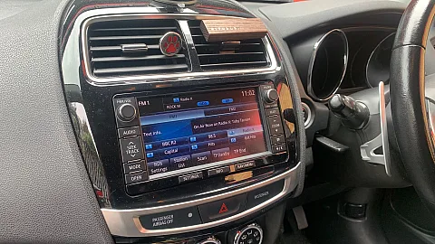 Mitsubishi ASX 2015 factory radio
