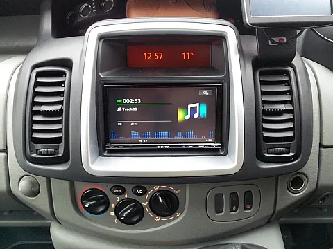 Vauxhall Vivaro 2011 - Sony XAV-70BT Double Din Screen
