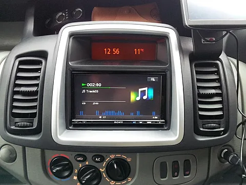 Vauxhall Vivaro 2011 - Sony XAV-70BT Double Din Screen