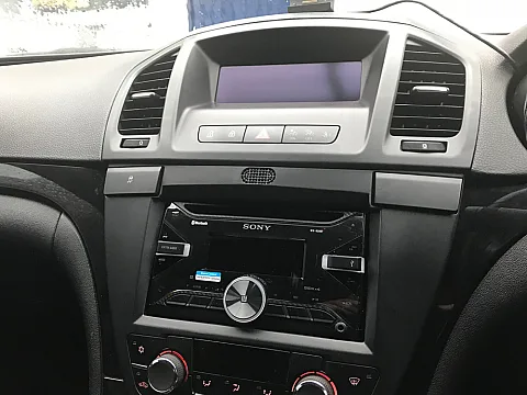 Vauxhall Insignia - 2011 / Sony WX-920BT