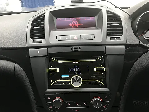 Vauxhall Insignia - 2011 / Sony WX-920BT