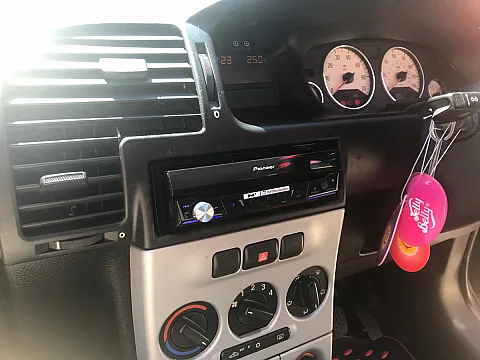 Vauxhall Zafira A 2002 / Pioneer AVH-Z7100DAB
