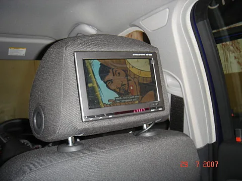 VAUXHALL VECTRA 08 - ALPINE HEADREST SCREENS