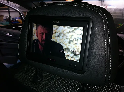 Vauxhall Zafira 2007 headrest screens install