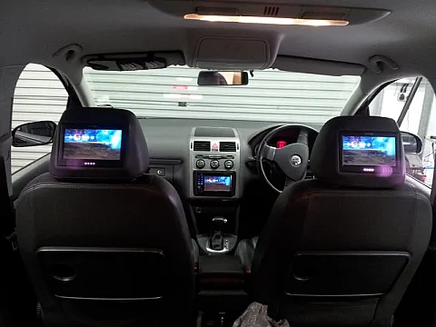 VW Touran 2007 - Multi Media System Install