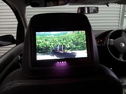 VW Touran 2007 - Multi Media System Install