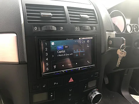 VW Toureg / 59 plate - Pioneer AVH-Z5000DAB