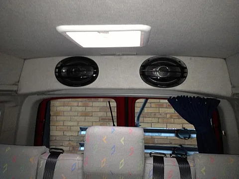 VW Transporter 2004 - 6 x 9 Speaker Install in rear