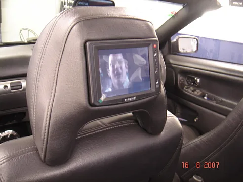 VOLVO C70 53 - Centurion Headrest Screens