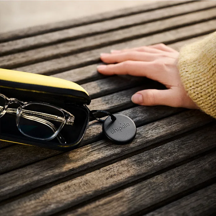 Chipolo POP Black Wireless Phone App Based Tracker Works With Apple or Google's Find My Device Network