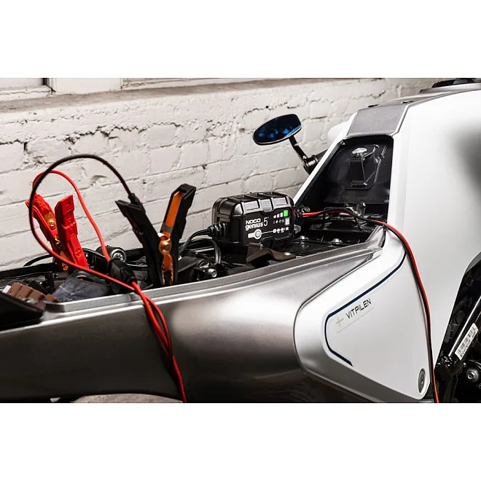 NOCO GENIUS5 Battery Maintainer + Battery Desulfator 6V/12V 5A Smart Trickle Battery Charger