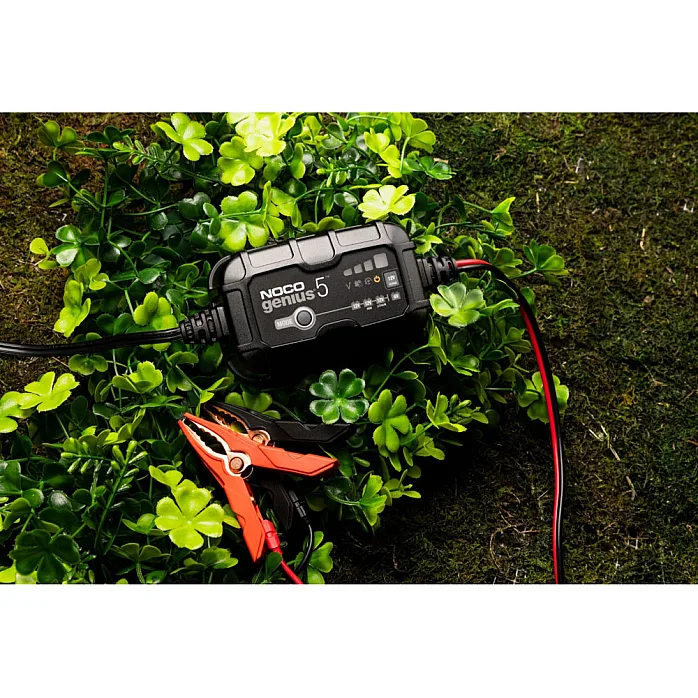 NOCO GENIUS5 Battery Maintainer + Battery Desulfator 6V/12V 5A Smart Trickle Battery Charger