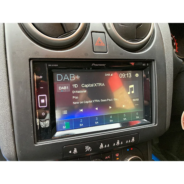Nissan Qashqai 2007 - 2013 DAB / Bluetooth / FM / USB Double Din Car Stereo Kit (Supply Only)
