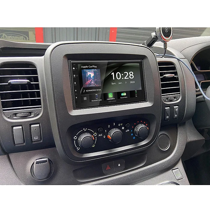 Vauxhall Vivaro (2014-2018) 6.8" Wireless CarPlay / Android Auto DAB+ Bluetooth Stereo Upgrade Pack