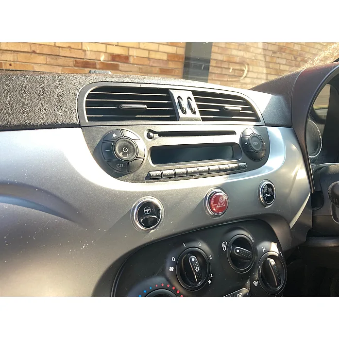 Fiat 500 2007- 2015 Piano Black Pioneer 6.8" Bluetooth Apple CarPlay DAB Stereo Upgrade Kit