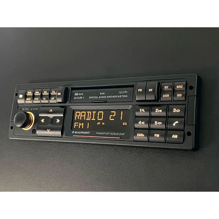Blaupunkt Frankfurt RCM 82 DAB Retro Classic Car Stereo Bluetooth USB SD AUX